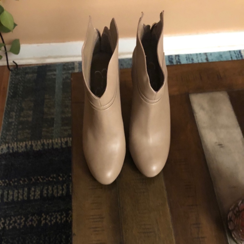Jessica Simpson booties - Picture 2 of 8